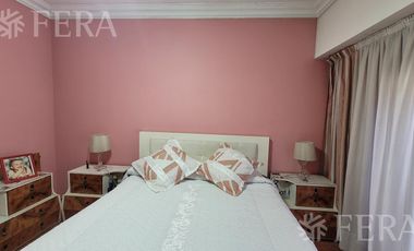 Venta casa de 5 ambientes con cochera y quincho en Quilmes Oeste