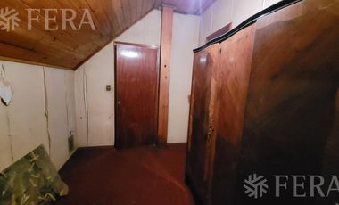 Venta casa de 5 ambientes con cochera y quincho en Quilmes Oeste