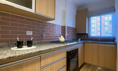 Departamento 2 amb al lateral con balcon corrido y cochera fija
