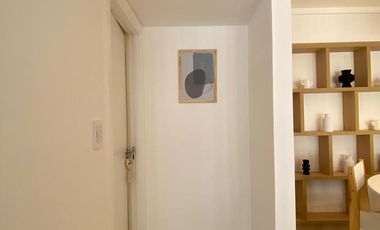 Departamento 2 amb al lateral con balcon corrido y cochera fija