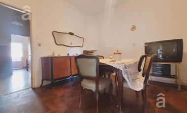 Casa  en Venta  lote propio en  Villa Ballester - Tres Ambientes oportunidad !