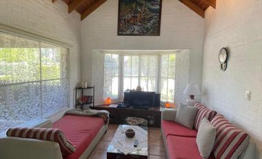 Hermosa casa 5 ambientes a la venta  en Campos de Echeverria, Canning