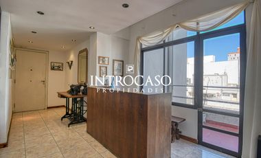 Venta Permuta Oficina Amplia Balcon al frente