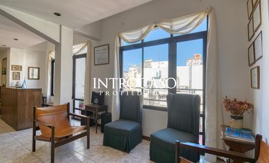 Venta Permuta Oficina Amplia Balcon al frente