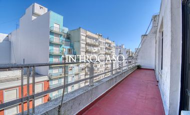 Venta Permuta Oficina Amplia Balcon al frente