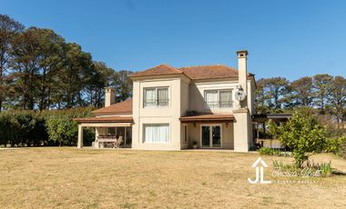 Casa en venta en Pinares Country Club en E1