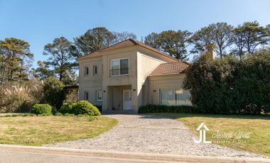 Casa en venta en Pinares Country Club en E1