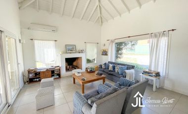 Casa en venta en Pinares Country Club en E1