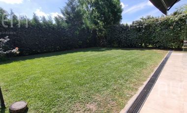Hermosa Casa en Venta en La Horqueta de Echeverria