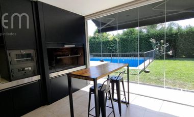 Hermosa Casa en Venta en La Horqueta de Echeverria