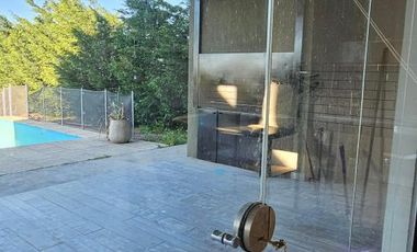 Casa en venta - 4 Dormitorios 3 Baños - Cocheras - 870Mts2 - Escobar