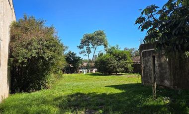 Se Vende Terreno S/Av. Rademacher - Posadas, Misiones. 663 m2 con Local