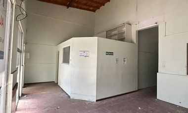 Edificio comercial en venta - 2 Salas de Espera 6 Consultorios - 333Mts2 - La Plata