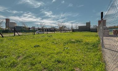 Terreno sobre Bv. Mitre y en esquina en Funes City