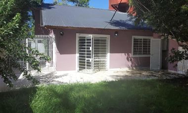 Casa 4 amb. con jardín - Altos Del Pilar