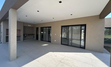 Casa en venta en San Matias, Área 1