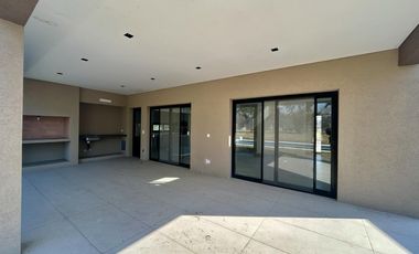Casa en venta en San Matias, Área 1