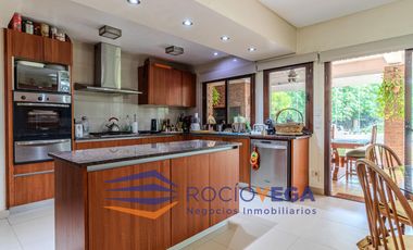 Casa en venta en San Diego Country Club, Moreno