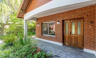 Casa en venta - 5 habitaciones 4 baños - patio pileta - 720 mts2- Canning (E. Echeverria)