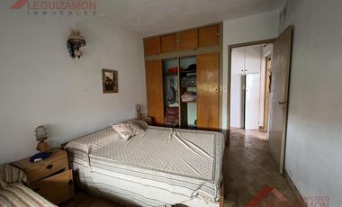 VENTA URGENTE EN BLOCK- DOCUMENTACION AL DIA - OPORTUNIDAD - CASA MULTIFAMILIAR