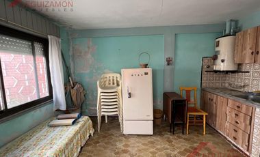 VENTA URGENTE EN BLOCK- DOCUMENTACION AL DIA - OPORTUNIDAD - CASA MULTIFAMILIAR