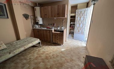 VENTA URGENTE EN BLOCK- DOCUMENTACION AL DIA - OPORTUNIDAD - CASA MULTIFAMILIAR