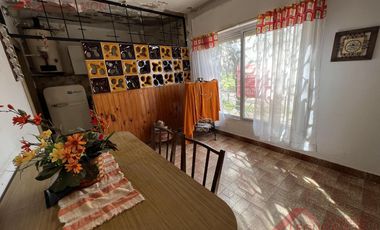 VENTA URGENTE EN BLOCK- DOCUMENTACION AL DIA - OPORTUNIDAD - CASA MULTIFAMILIAR