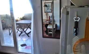 Mono ambiente en muy buen estado con balcon-terraza!