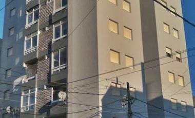 Mono ambiente en muy buen estado con balcon-terraza!