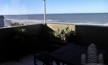Mono ambiente en muy buen estado con balcon-terraza!