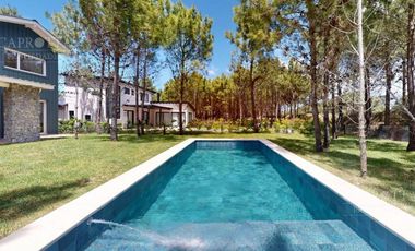Casa en  Costa Esmeralda 5 ambientes lote 1052 m