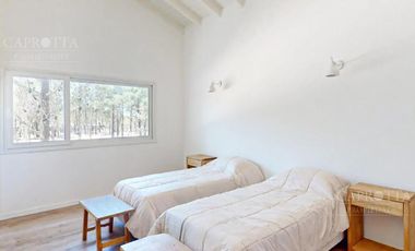 Casa en  Costa Esmeralda 5 ambientes lote 1052 m