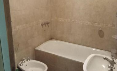 Casa en venta - 3 Dormitorios 4 Baños - Cochera - 1.200Mts2 - Presidente Perón
