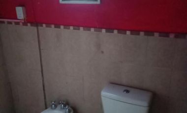 Casa en venta - 3 Dormitorios 4 Baños - Cochera - 1.200Mts2 - Presidente Perón