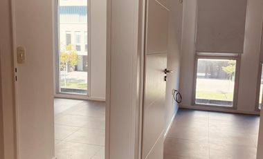 Duplex en el Barrio Islas del golf. Complejo La Mansa. Nordelta