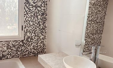 Duplex en el Barrio Islas del golf. Complejo La Mansa. Nordelta