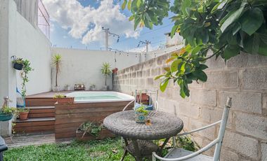PH en  venta 3 ambientes al frente con Jardin y pileta.