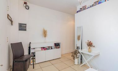 PH en  venta 3 ambientes al frente con Jardin y pileta.
