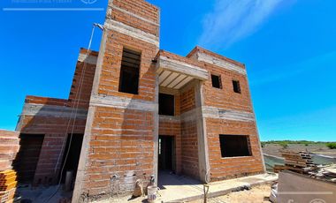 Casa 5 ambientes en obra en venta en Puerto Nizuc - Guillermo Hudson - Financiación