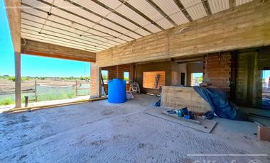 Casa 5 ambientes en obra en venta en Puerto Nizuc - Guillermo Hudson - Financiación