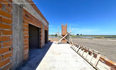 Casa 5 ambientes en obra en venta en Puerto Nizuc - Guillermo Hudson - Financiación