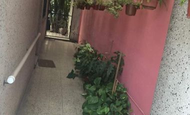 Casa en venta - 2 Dormitorios 2 Baños - Cochera - 383Mts2 - Ituzaingó