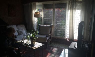 Casa en venta - 2 Dormitorios 2 Baños - Cochera - 383Mts2 - Ituzaingó