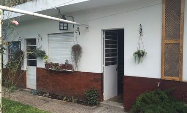 Casa en venta - 2 Dormitorios 2 Baños - Cochera - 383Mts2 - Ituzaingó