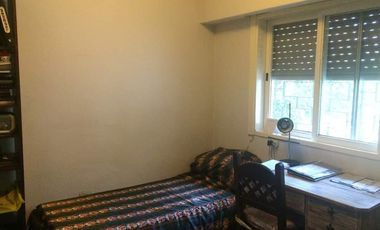 Casa en venta - 2 Dormitorios 2 Baños - Cochera - 383Mts2 - Ituzaingó