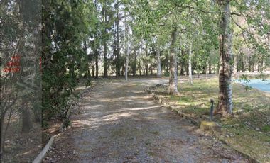 B° Colonia de Chacra, Exc. Casa 4 Dormitorios c/Jardín, Pileta, Cancha de Tenis!