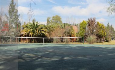 B° Colonia de Chacra, Exc. Casa 4 Dormitorios c/Jardín, Pileta, Cancha de Tenis!