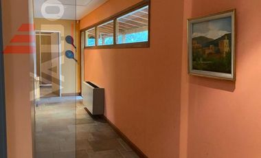 B° Colonia de Chacra, Exc. Casa 4 Dormitorios c/Jardín, Pileta, Cancha de Tenis!