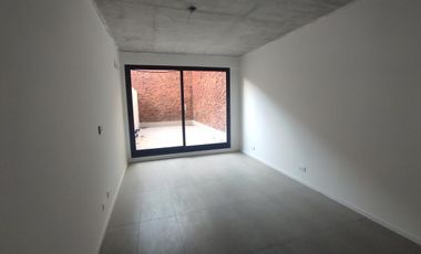 VENTA - Balcarce / Catamarca - OF. PB c/patio
