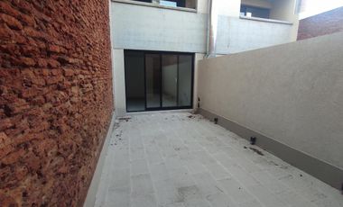 VENTA - Balcarce / Catamarca - OF. PB c/patio